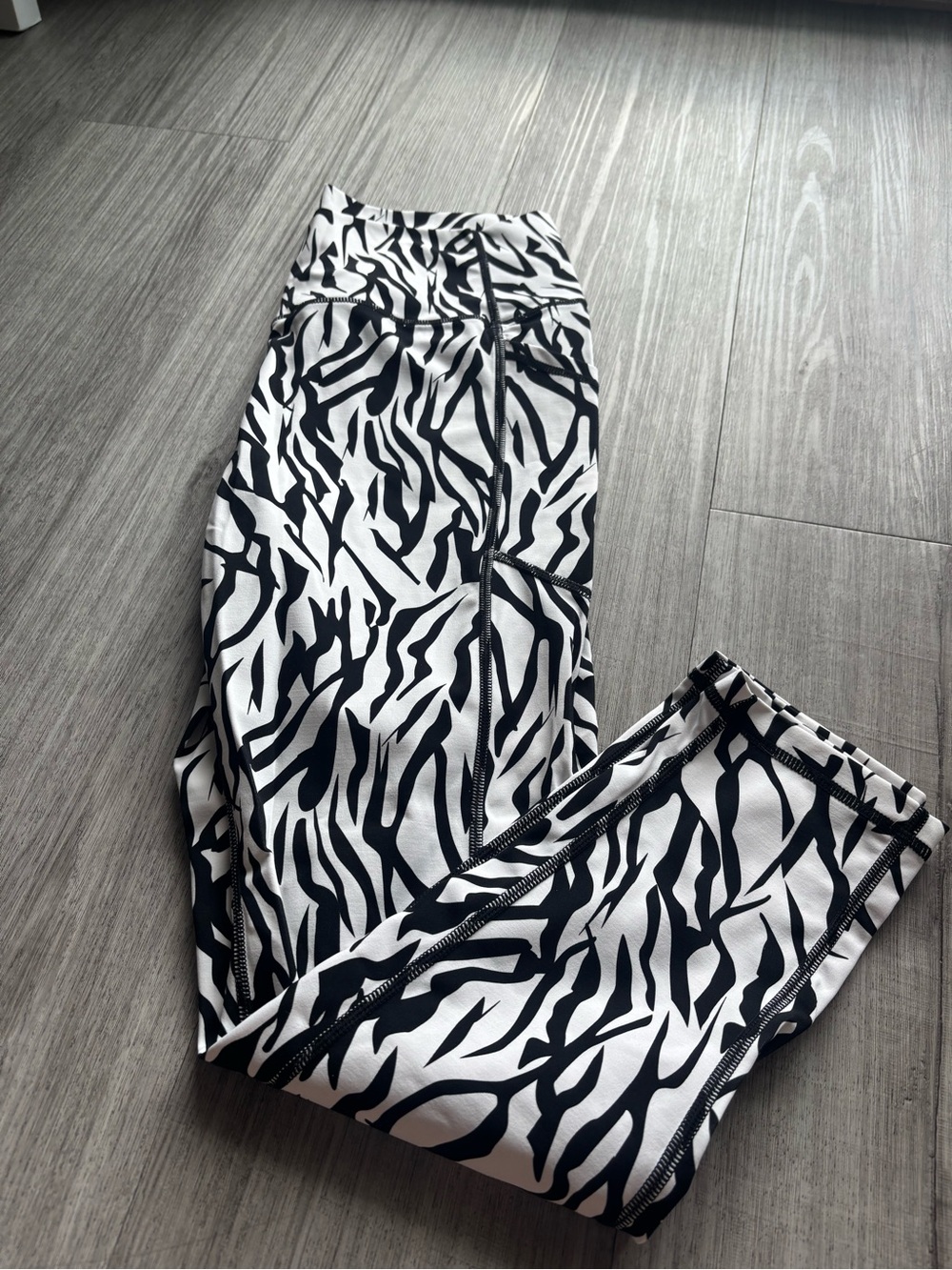 ZYIA Black and White Zebra Print Leggings